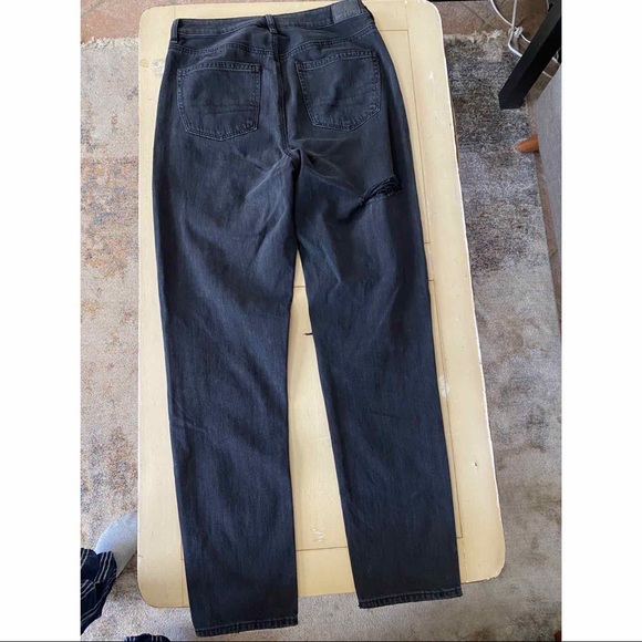 American eagle, black ripped mom jeans - Picture 4 of 4